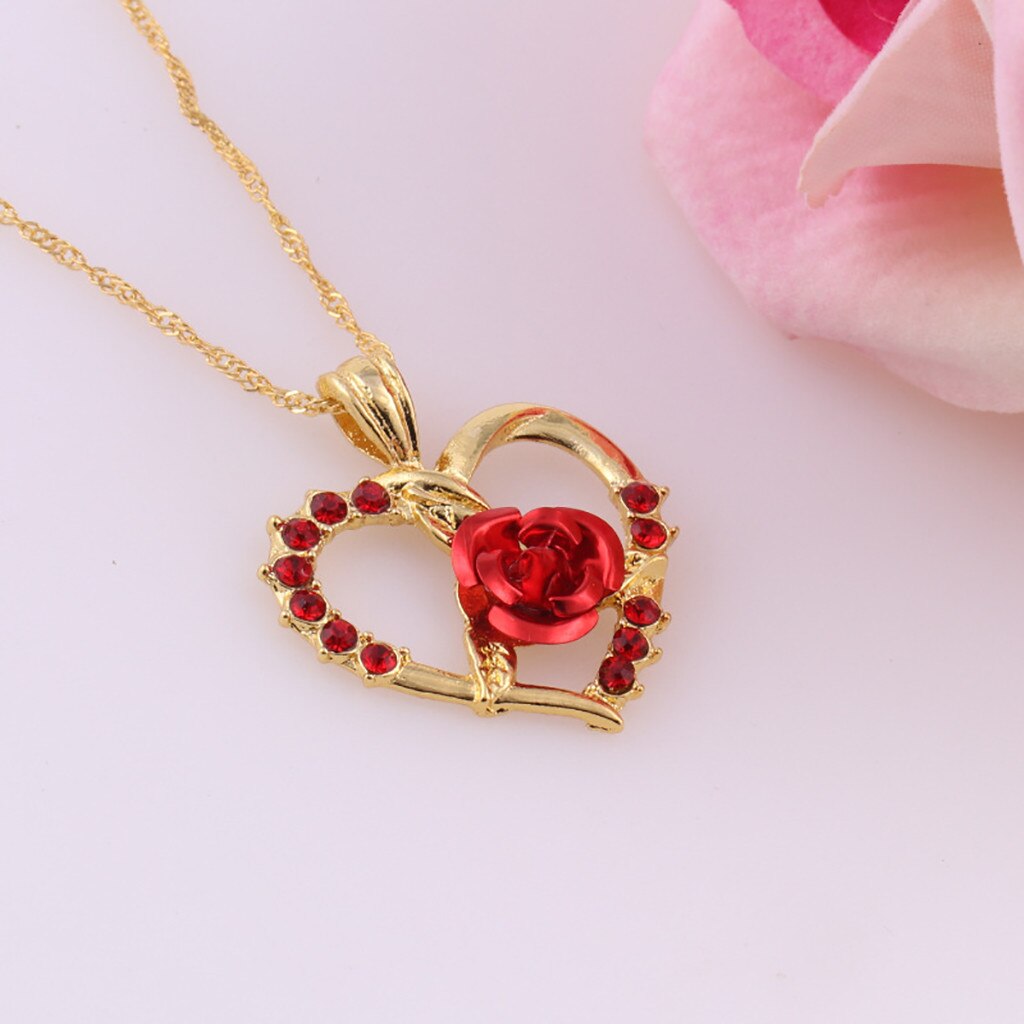 Diamond Zircon Red Rose Love Heart Pendant Short Clavicle Chain