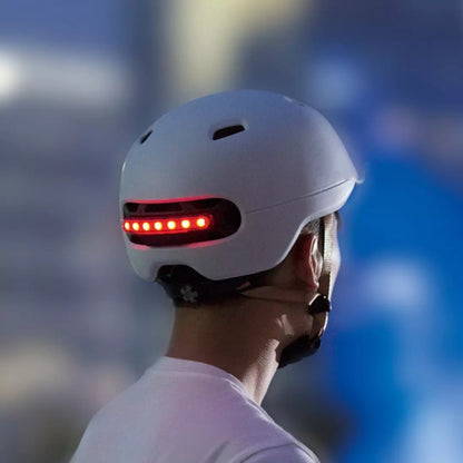 Helmet with smart functions