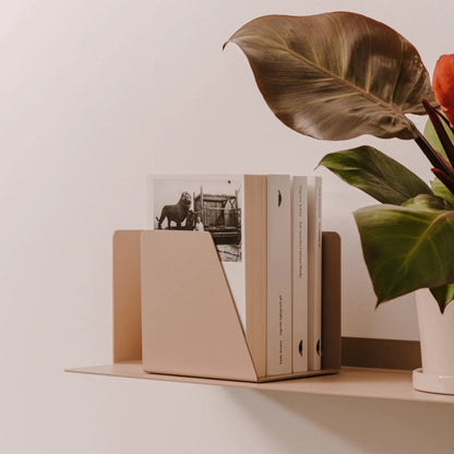 LAHTI bookend / bookshelf